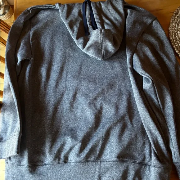 Uconn huskies women’s hoodie - Picture 4 of 4